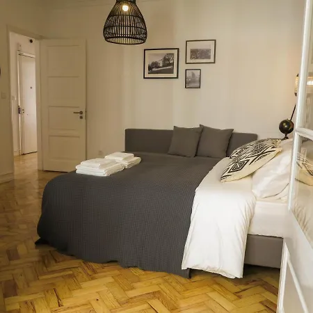 Apartment 4 Bedroom In The Heart Of