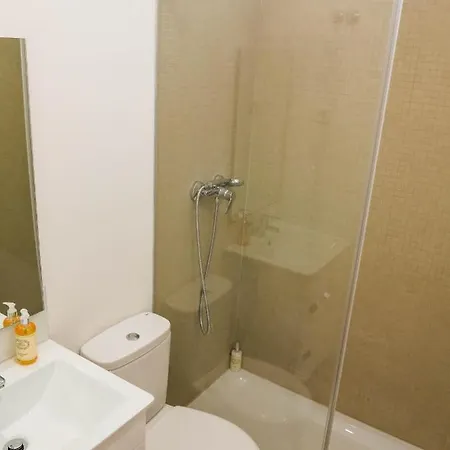 Apartment 4 Bedroom In The Heart Of